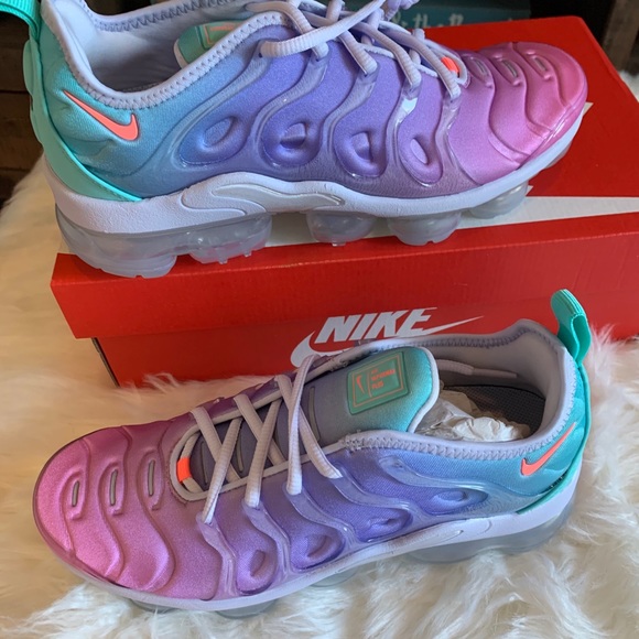 SOLD❌Nike air vapormax plus - Picture 9 of 16